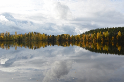 Anja-Mikonsaari-Pilvien-leikki-Suurijärvellä